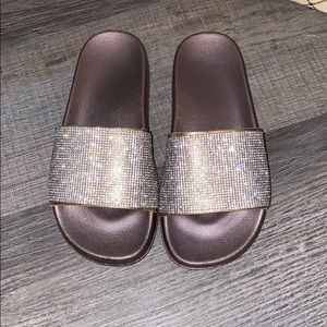 🦋Rhinestone Slides🦋